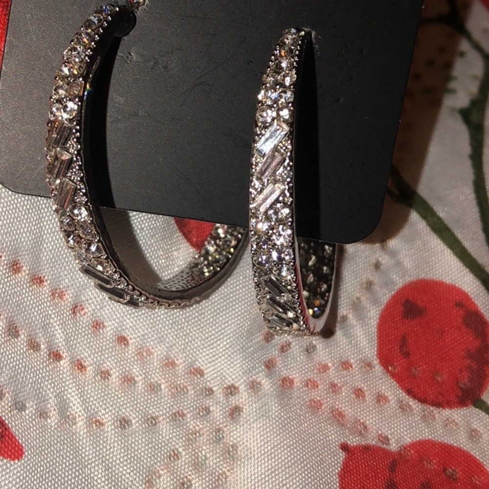 🌸 Hoop earrings